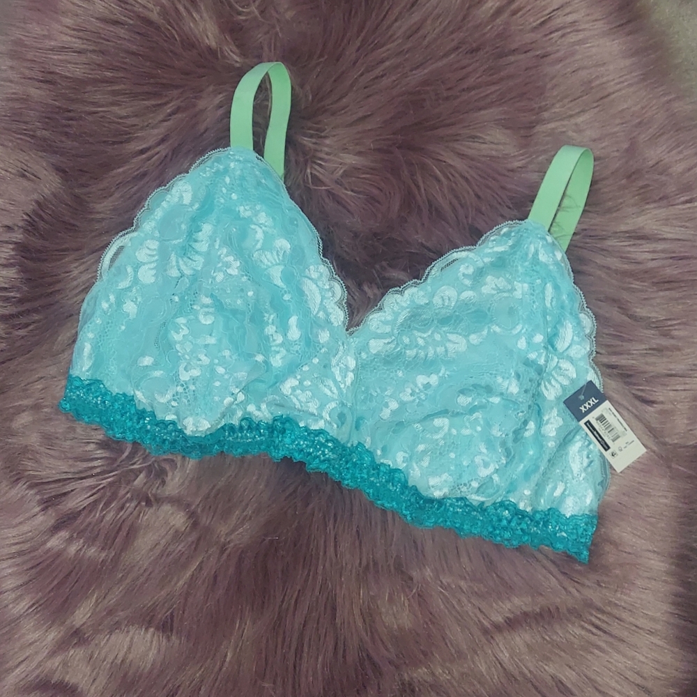 Lace Bralette in Mint Green